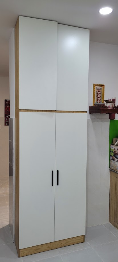 Tủ đứng đụng trần Tủ đứng đụng trần
