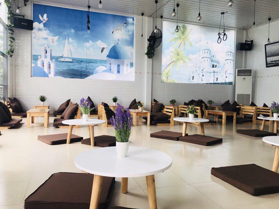 Bàn bệt tròn 3 chân trụ Bàn bệt tròn 3 chân trụ